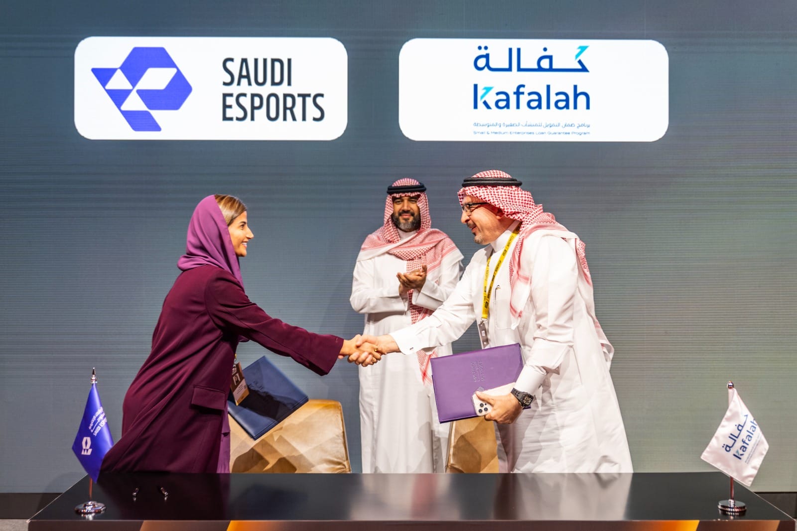 الاتحاد السعودي للرياضات الإلكترونية يوقّع خمس مذكرات تفاهم استراتيجية لتعزيز نمو القطاع الاتحاد السعودي للرياضات الإلكترونية يوقّع خمس مذكرات تفاهم استراتيجية لتعزيز نمو القطاع