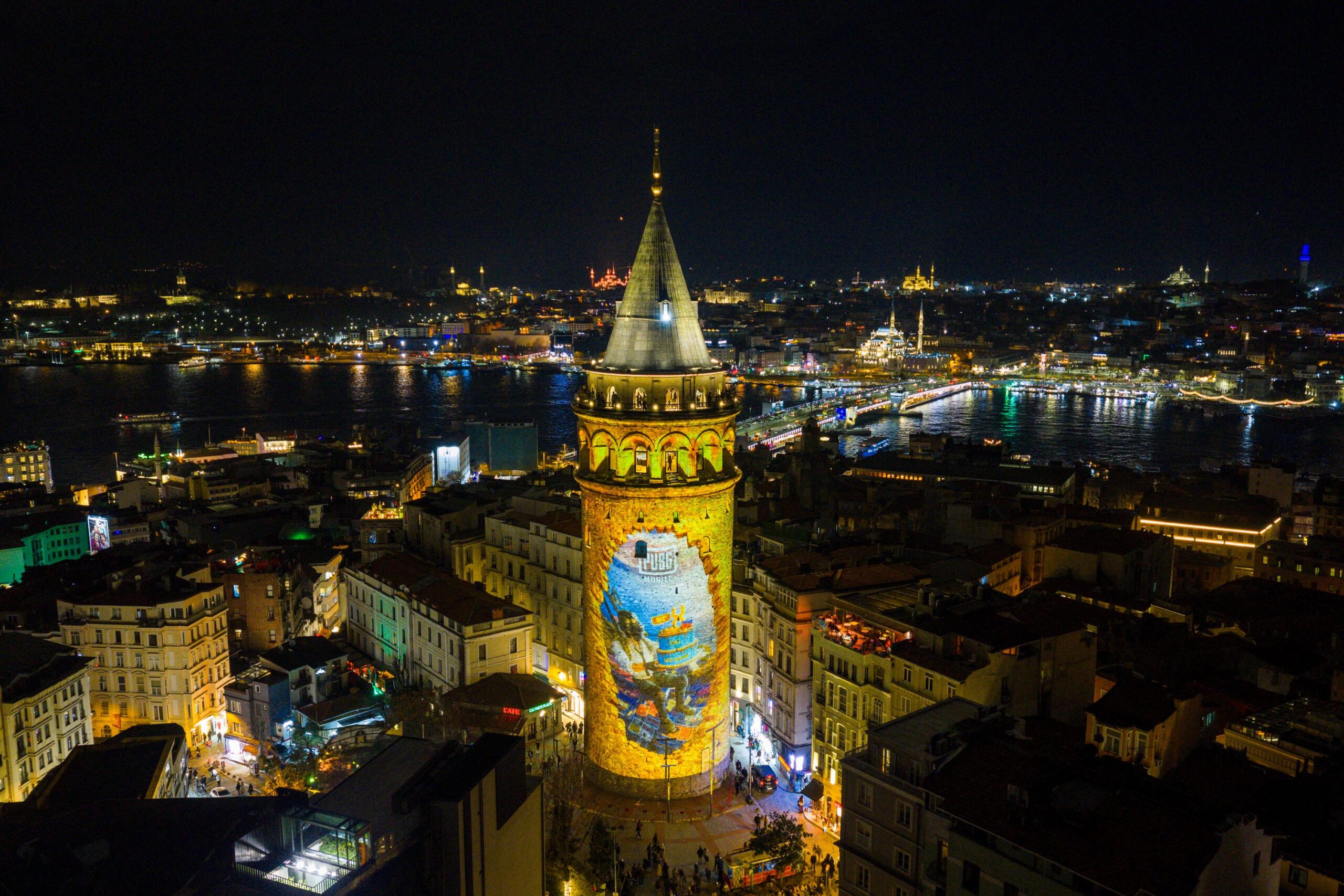 مهرجانات عالمية وتجارب غامرة: عروض حية استثنائية تُتوج احتفالات ببجي موبايل بذكرى انطلاقتها الثامنة